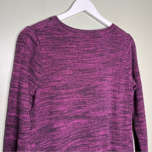 LOGO by Lori Goldstein Cashmere Shark Bite Hem Sweater Purp/Blk XS - Picture 5 of 10